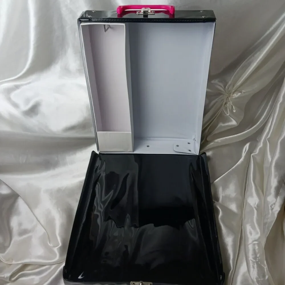 BARBIE  YOU CAN BE A FASHIONISTA TRAVEL CASE